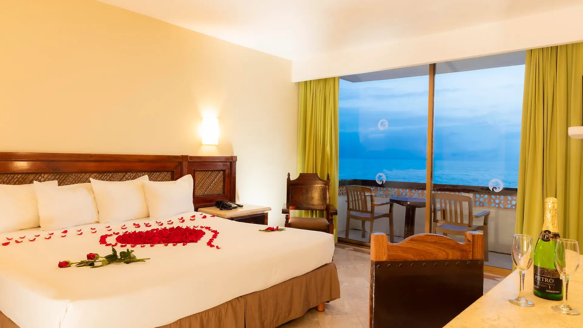Las Palmas By The Sea All Inclusive Puerto Vallarta 4*,